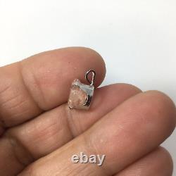 14KT White Gold Pendant with Pink Oval Rose Quartz 10 x 8 mm