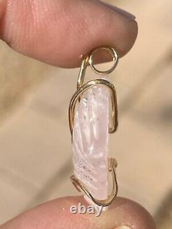 20.75ct Rose Quartz Carved Shell Shape Pendant In Forge 14K Yellow Gold Total Wt