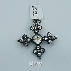 One quartz cross pendant with one cushion cut rock crystal quartz 8K rose gold