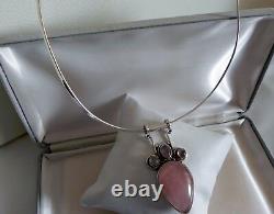 Sensational! 35g sterling silver 925 rose quartz moonstone pendant choker collar